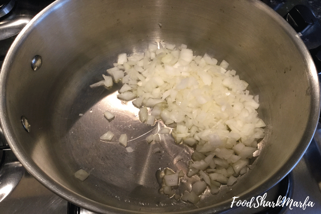 Step 1 Warm up the oil and prepare the onion Step 1 Warm up the oil and prepare the onion