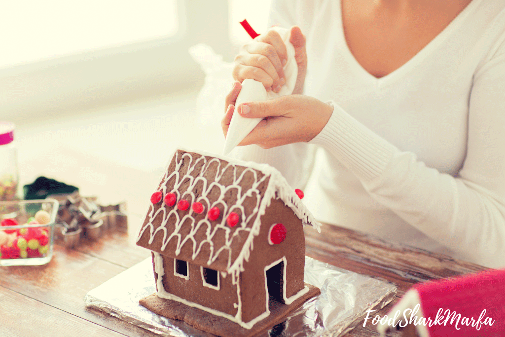 Tips-When-Constructing-A-Gingerbread-House Tips-When-Constructing-A-Gingerbread-House