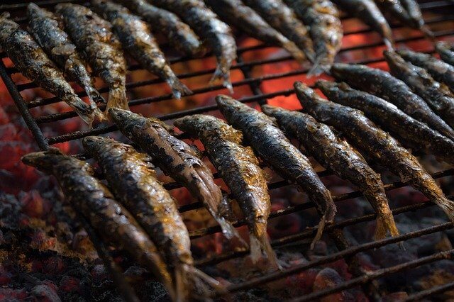 The Difference Between Canned and Fresh Sardines The Difference Between Canned and Fresh Sardines