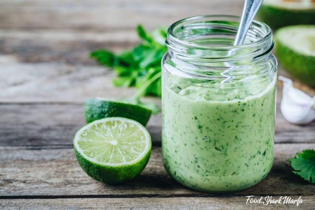 Green salad dressing with avocado Green salad dressing with avocado