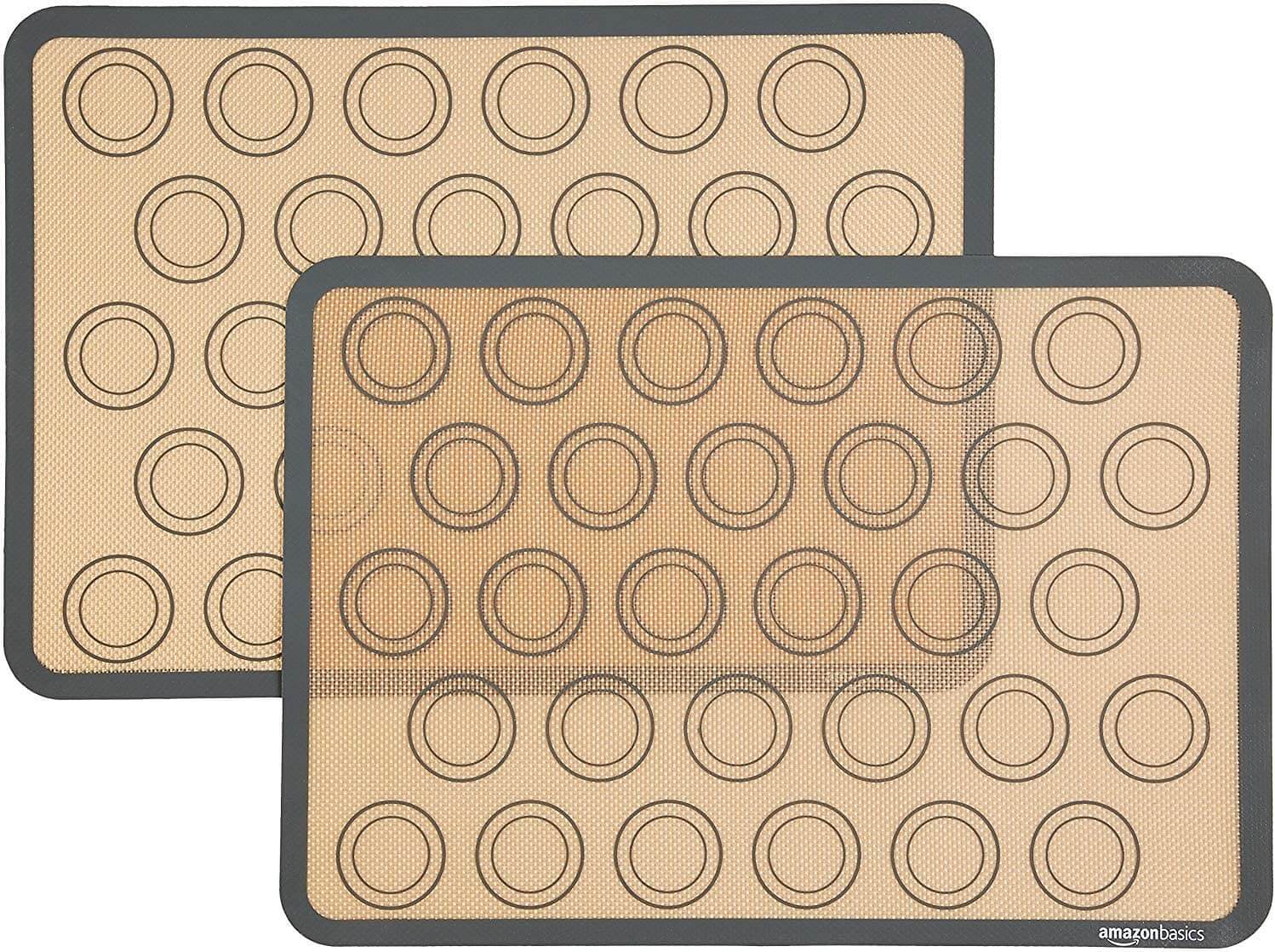Amazon Basics AOKE-388 Silicone Baking Mat